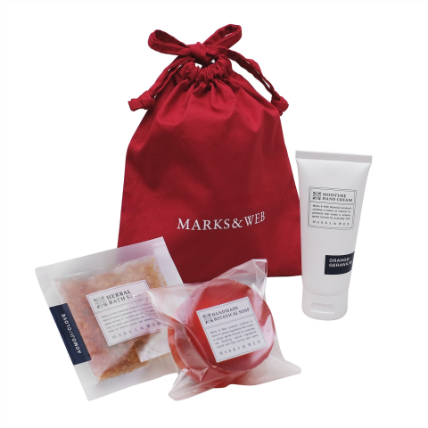 マークスアンドウェブ