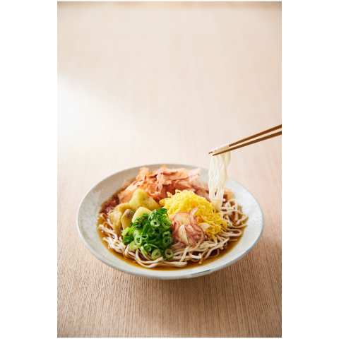 日本のさらだ いとはん