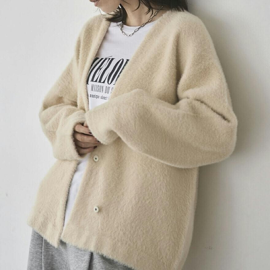 昨年も大人気 肌触り抜群のシンプルカーデ