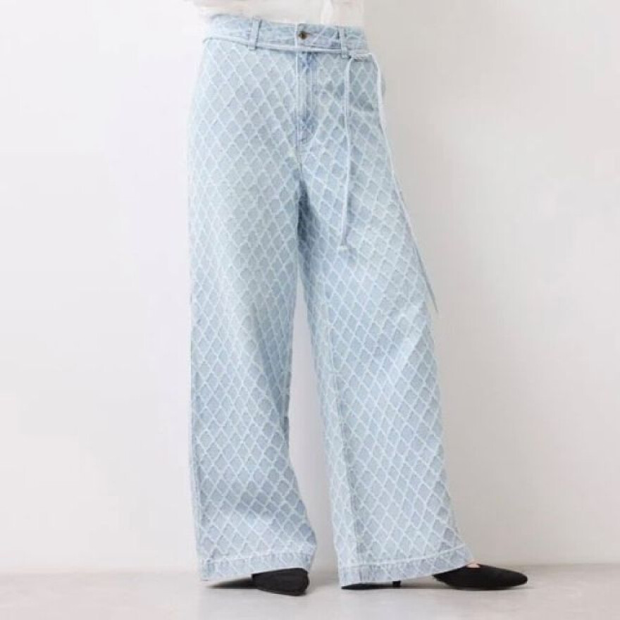 ジャガ―ド生地が華やかなデニムが入荷！