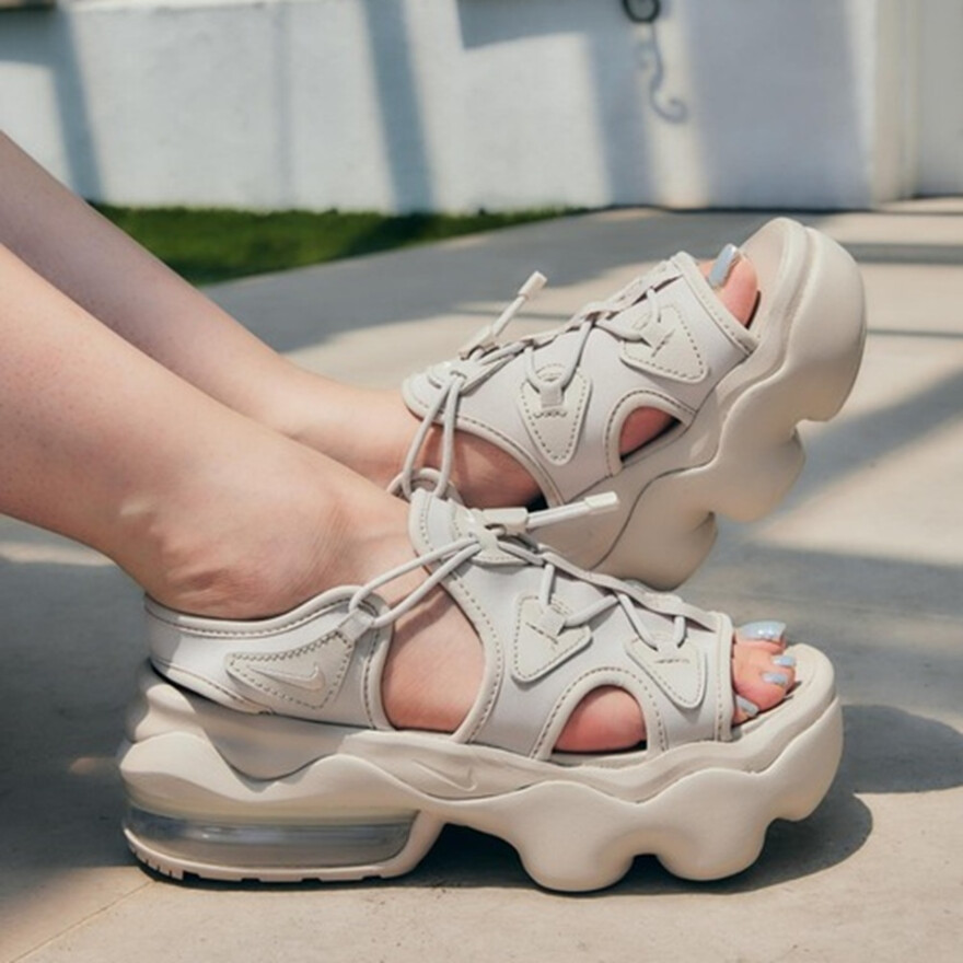 【NIKE】KOKOサンダル