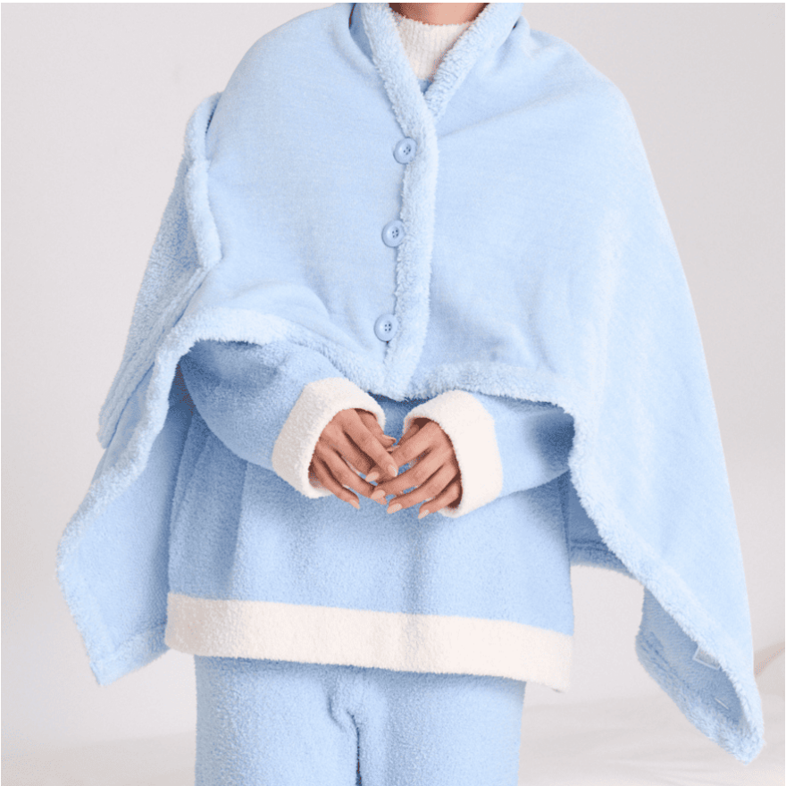 1つで4役のウォームフリースポンチョ │ ショップニュース │ ルミネ