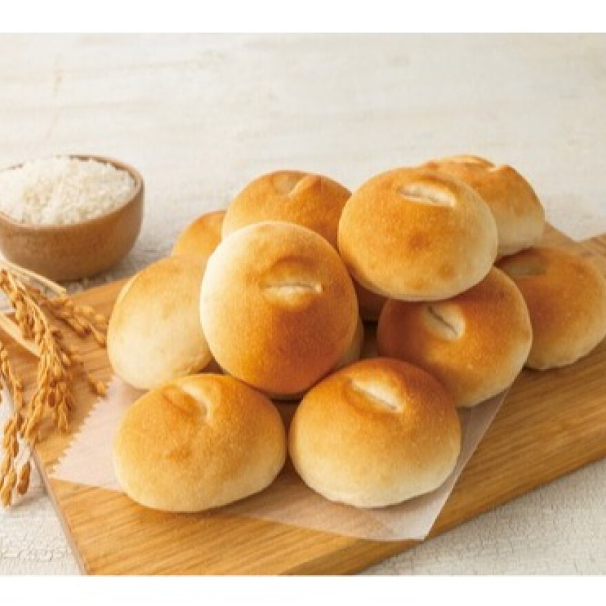 3月24日から！「米粉入りロール」がパン食べ放題に登場！