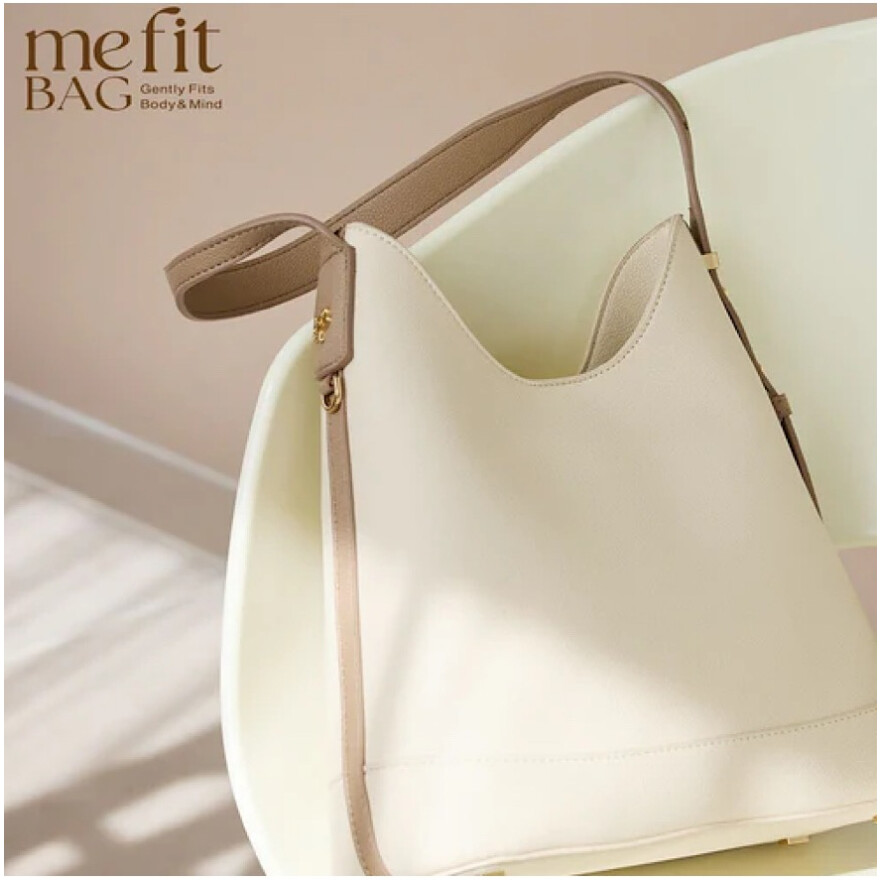 me fit BAG フィットワンショルダーミドルバッグ