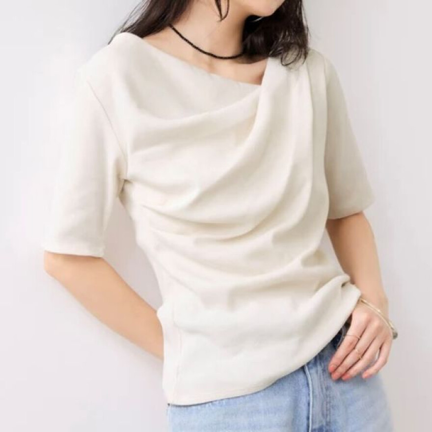 華やかで上品見えが叶うドレ―プデザイン♪