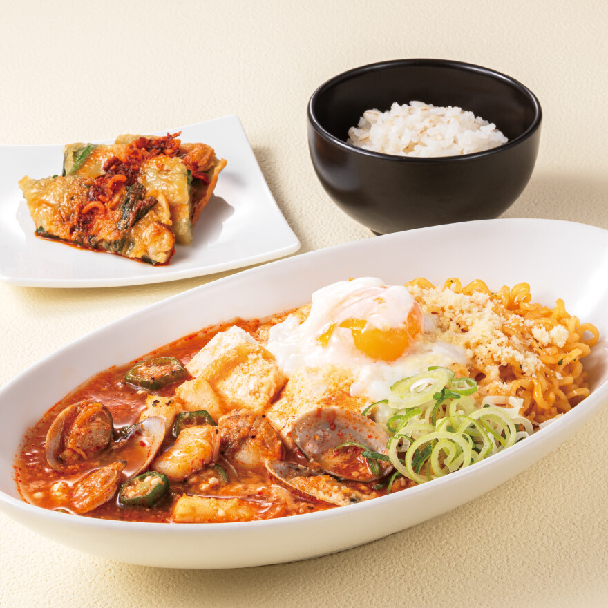 「辛ラーメン×スンドゥブ」 農心コラボ