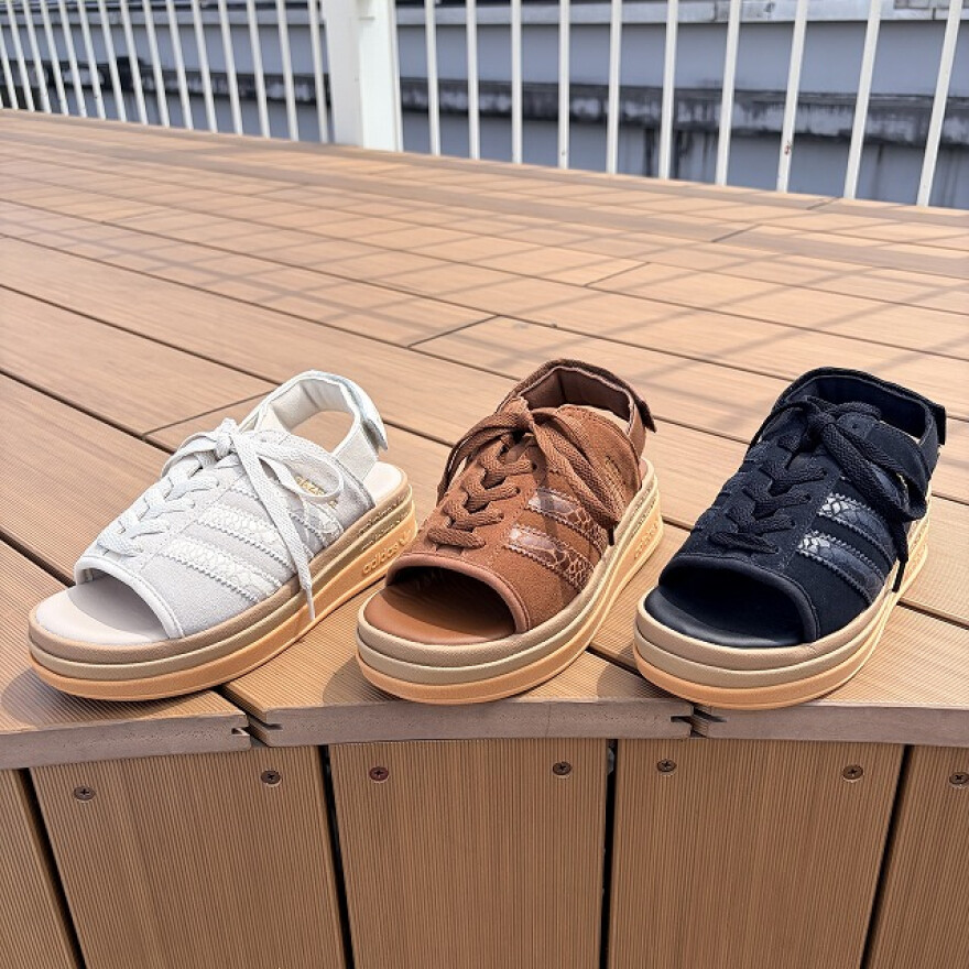 adidas大人気厚底サンダル！