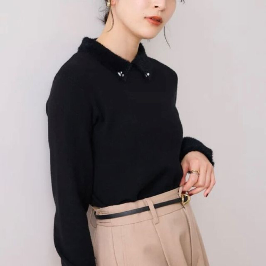 ビジュー付きシャギーカラーニット