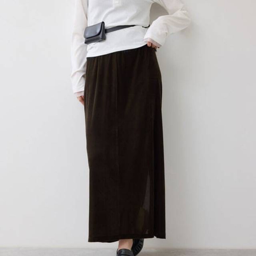 美シルエットのベロアスカート入荷!!