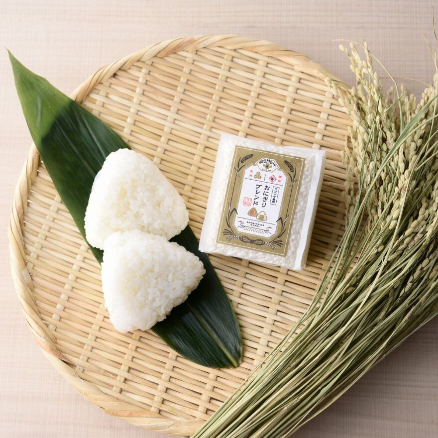 彩るおにぎり。米・具・道具が勢揃い!