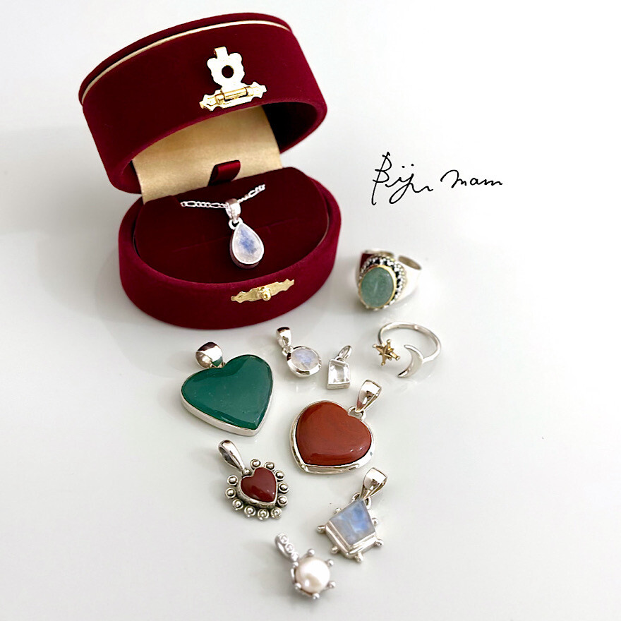 ビジュマム天然石ネックレス