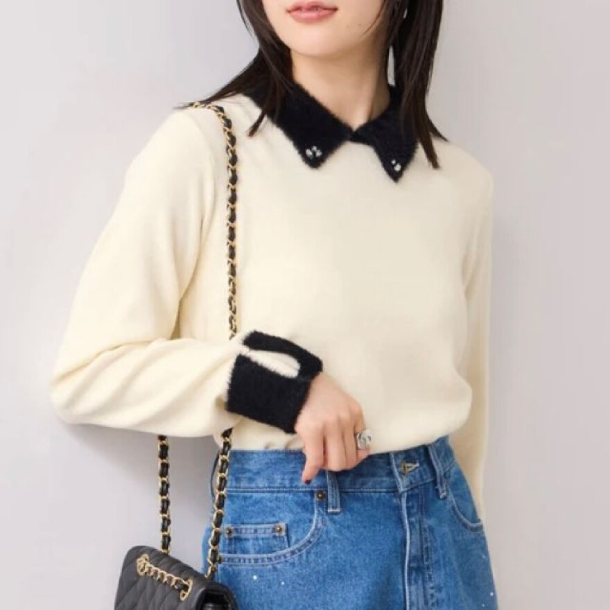 ビジュー付きシャギーカラーニット