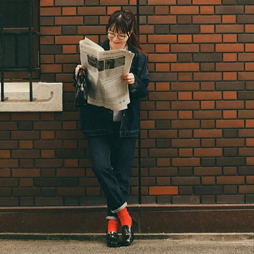 デニムとつくる、春の足元。