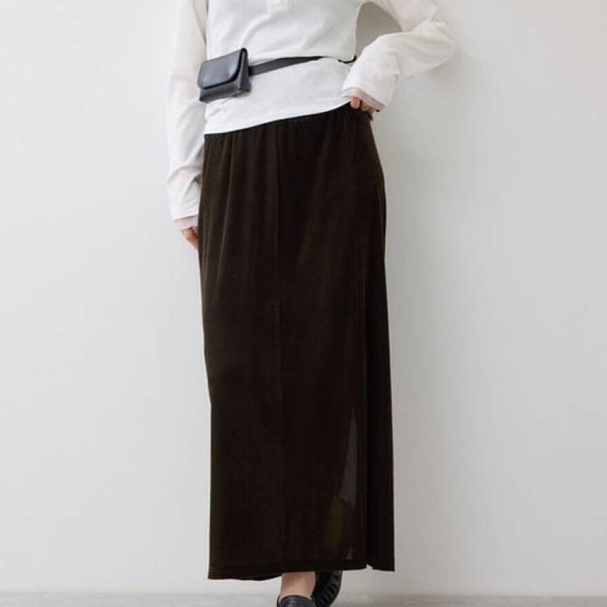 美シルエットのベロアスカート入荷!!