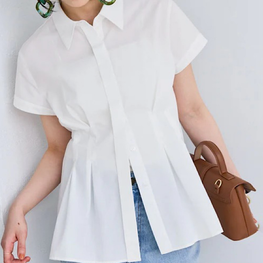 着るだけでスタイルアップが叶うシャツ入荷